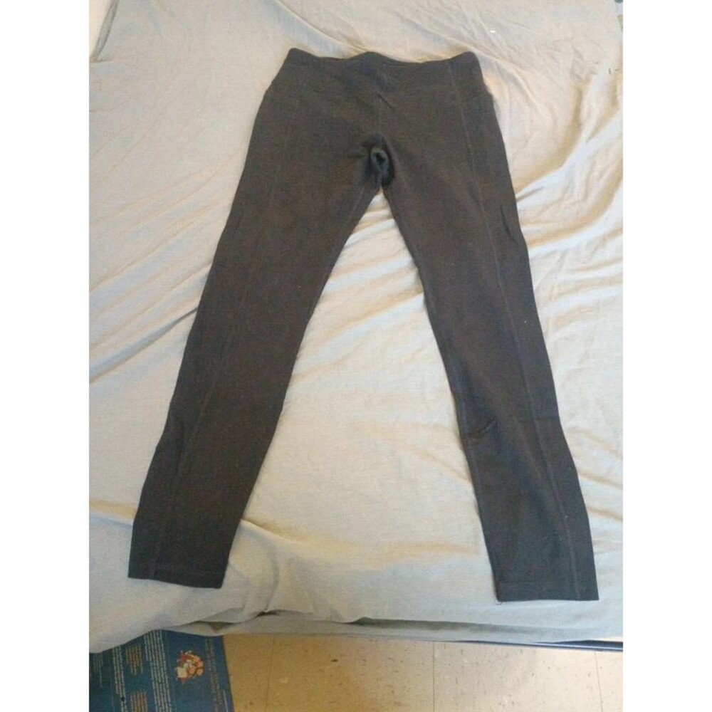 Black leggings